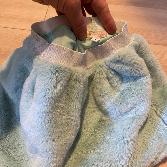 Set of 14 girls clothes skirts,dress,sweaters, sweatshirt leggings size 4 - Picture 9 of 13